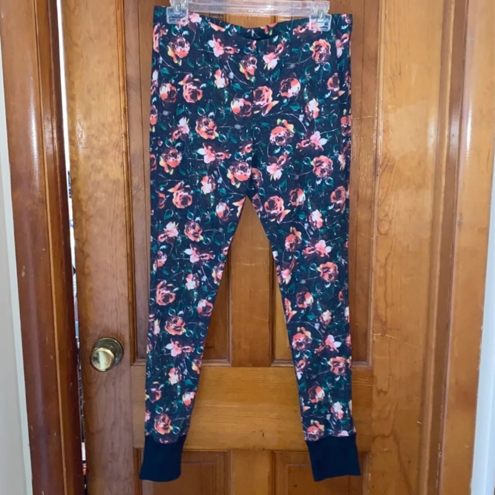 Flowered multicolor stretchy pajama pants